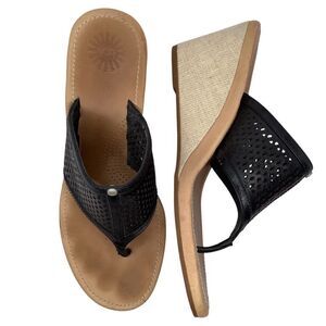 UGG AUSTRALIA SOLENA BLACK LEATHER CUT OUT WEDGE WOMEN'S THONG SANDALS SZ 9W